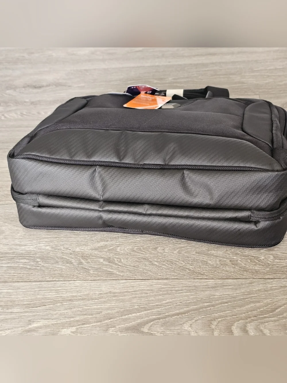 NEW TARGUS REVOLUTION LAPTOP TRAVEL BAG CHECKPOINT FRIENDLY 15.6